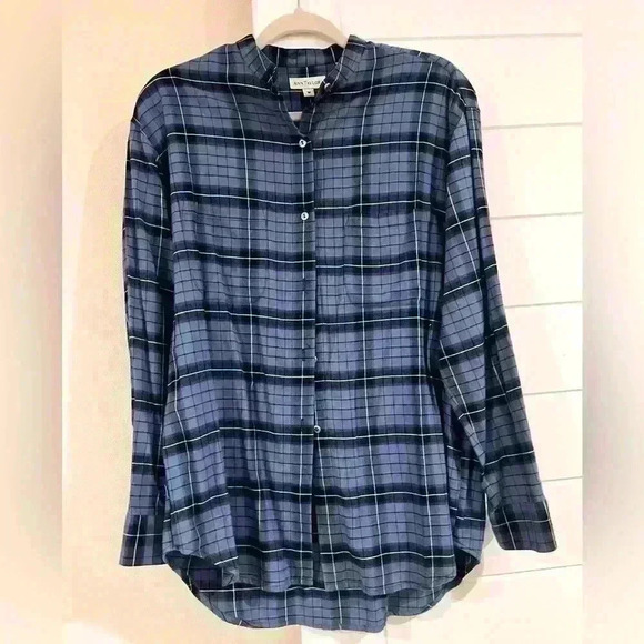 VINTAGE- Ann Taylor Blue and Black Striped Button Down Shirt- Size Medium - Picture 1 of 4